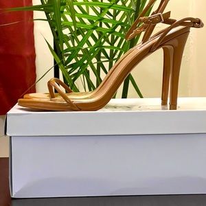 Steve Madden Camel Patent Leather Sandals